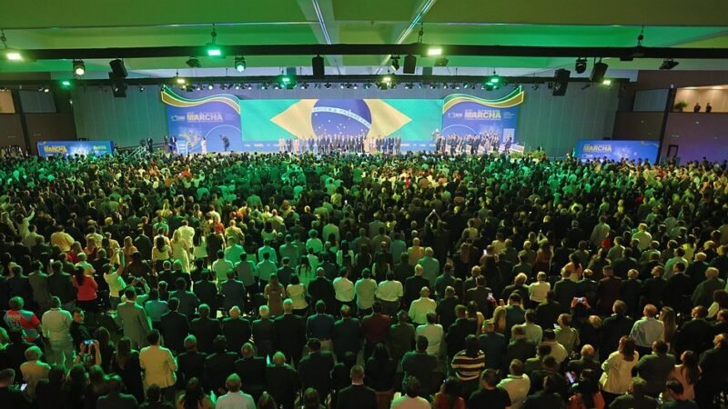 Débora Regis participa da XXVII Marcha em Defesa dos Municípios em Brasília