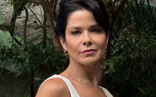 Samara Felippo impressiona ao mostrar antes e depois de rejuvenescimento facial