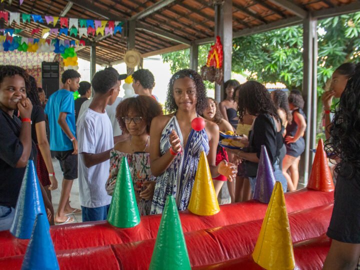 Escolas da rede municipal de Lauro de Freitas celebram tradições nordestinas com festejos juninos